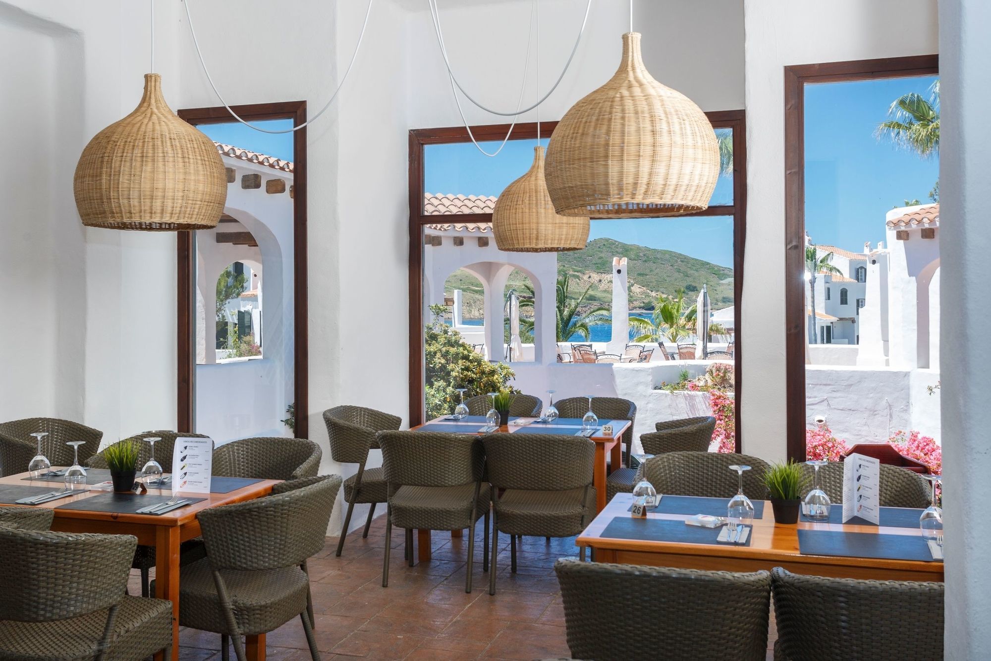 卡勒玛花园公寓式酒店 Playas De Fornells 餐厅 照片